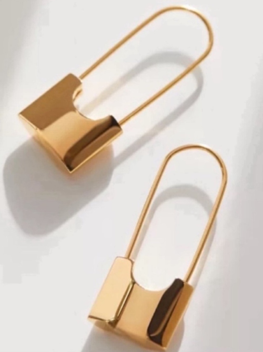 New! Gold Lock Safety Pin Earrings (1070) NWOT